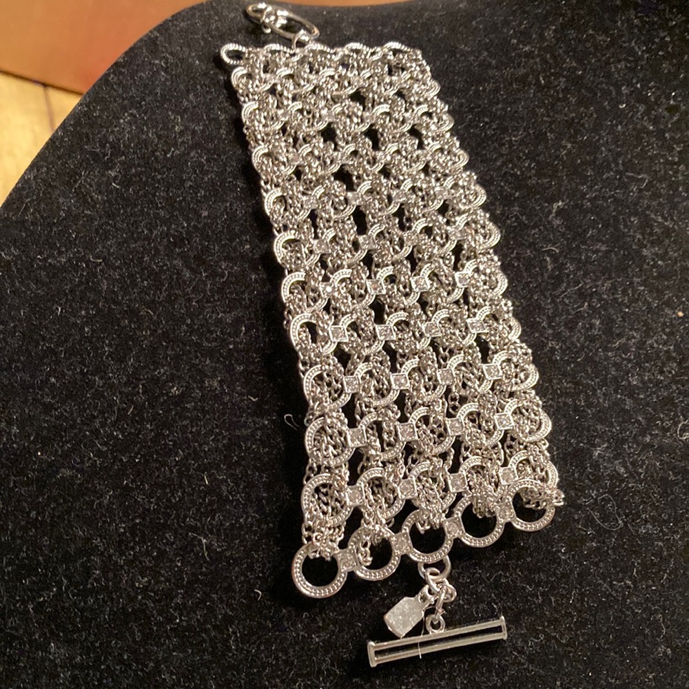 Elegant Silver Chain Bracelet
